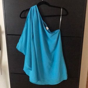 Venus cold shoulder top
